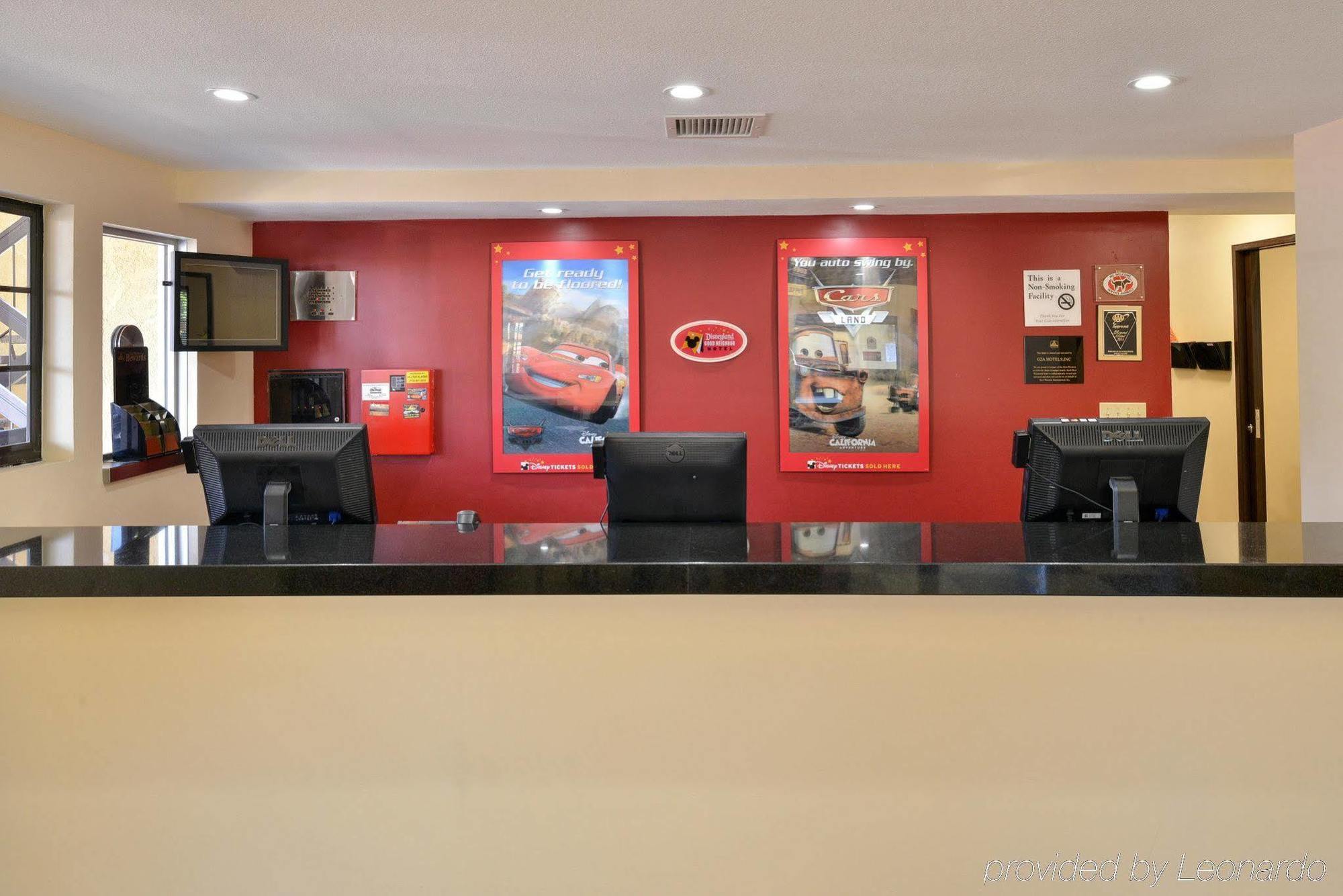 Best Western Plus Raffles Inn & Suites Anaheim Exterior foto