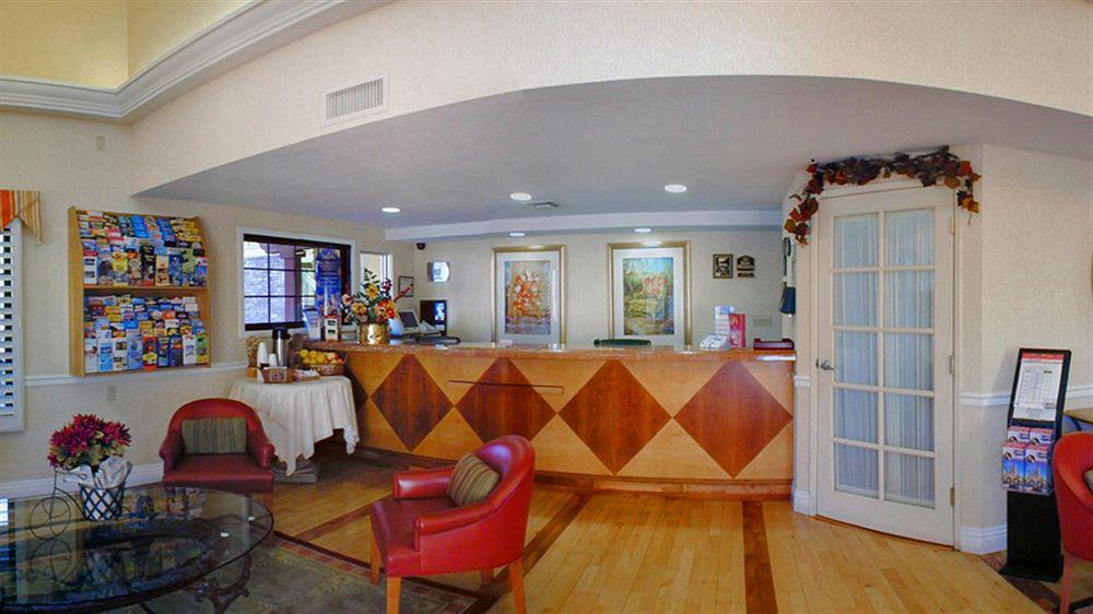 Best Western Plus Raffles Inn & Suites Anaheim Exterior foto